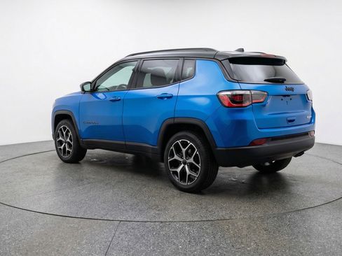 Used 2025 Jeep Compass Limited AWD/4WD image 6