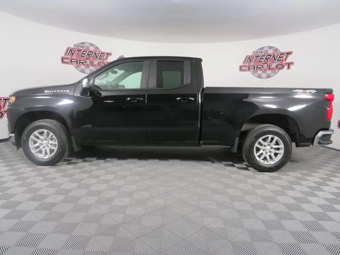 Used 2020 Chevrolet Silverado 1500 LT w/ All-Star Edition image 4