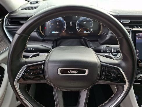 Used 2022 Jeep Grand Cherokee L Overland w/ Luxury Tech Group IV AWD/4WD image 21