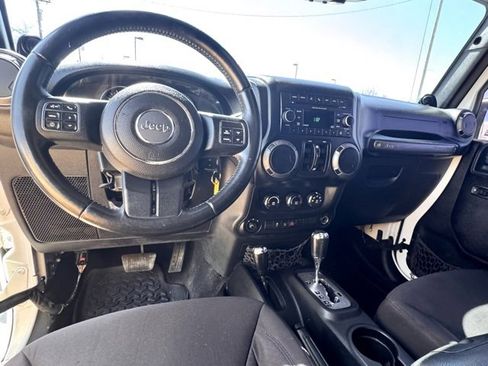 Used 2013 Jeep Wrangler Unlimited Sport image 7