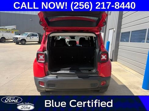 Used 2023 Jeep Renegade Altitude AWD/4WD image 6