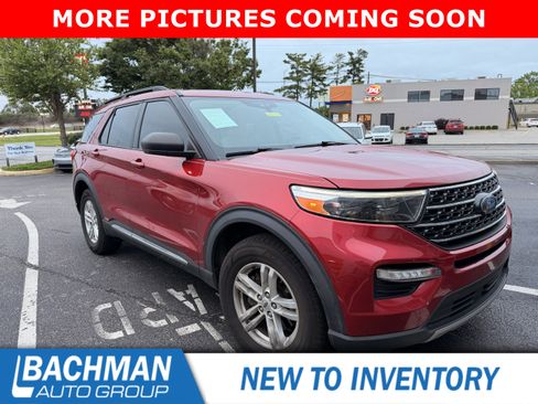 Used 2020 Ford Explorer XLT w/ Equipment Group 202A AWD/4WD image 2
