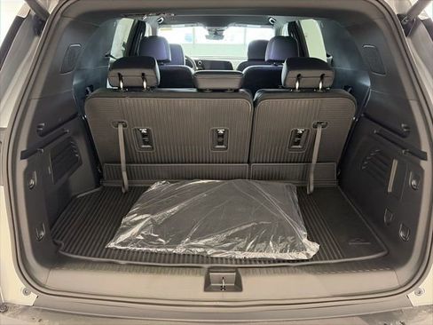 New 2026 Chevrolet Traverse LT w/ Midnight/Sport Edition image 14
