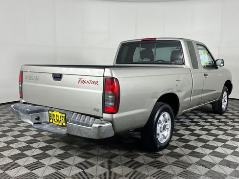 Used 2000 Nissan Frontier XE image 6