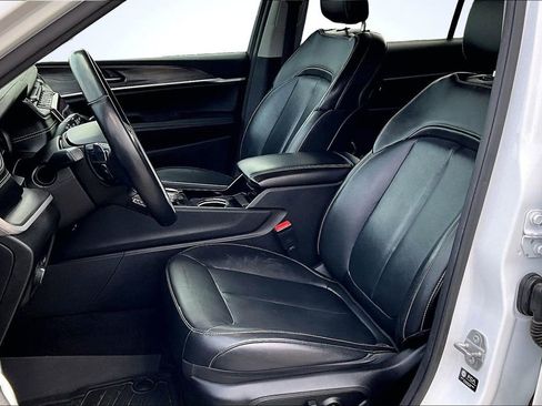 Used 2022 Jeep Grand Cherokee L Limited image 25