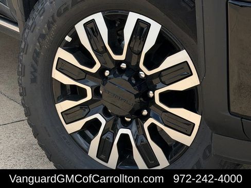 New 2026 GMC Sierra 2500 Denali Ultimate AWD/4WD image 9