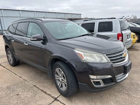 Used 2015 Chevrolet Traverse LT image 5