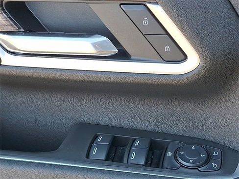 Used 2025 Chevrolet Silverado 2500 LT image 21