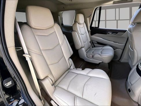 Used 2017 Cadillac Escalade Premium Luxury w/ LPO, Radiant Package image 23