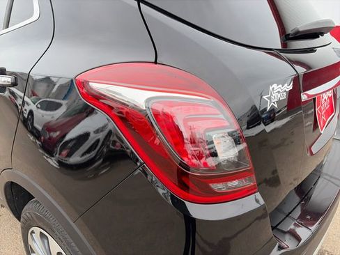 Used 2022 Buick Encore Preferred w/ Safety Package image 19