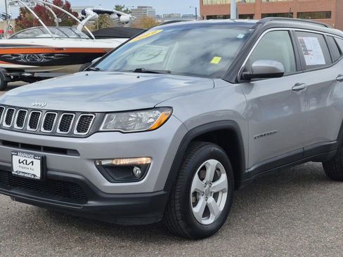 Used 2019 Jeep Compass Latitude w/ Popular Equipment Group image 4