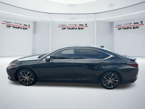 Used 2022 Lexus ES 350 w/ Premium Package FWD image 4