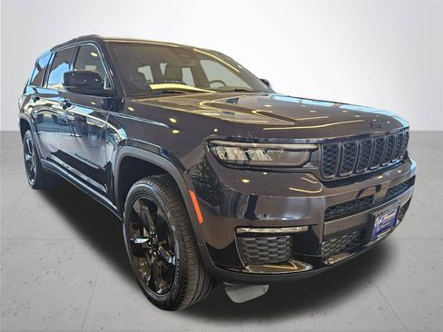 Used 2024 Jeep Grand Cherokee L Limited w/ Black Appearance Package image 5