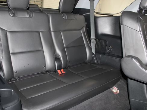 Used 2023 Ford Explorer XLT w/ Equipment Group 202A AWD/4WD image 32