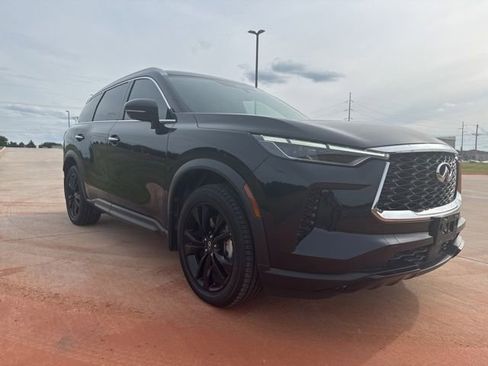 Used 2023 INFINITI QX60 Luxe w/ Cargo Package FWD image 3