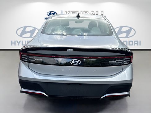 New 2026 Hyundai Sonata SE FWD image 5
