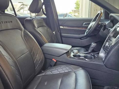Used 2018 Ford Explorer Platinum AWD/4WD image 15