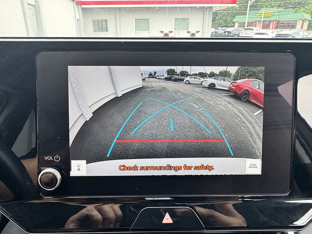 Certified 2023 Toyota Venza LE AWD/4WD image 16