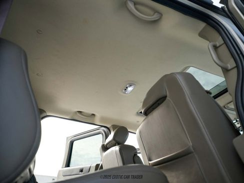 Used 2003 HUMMER H2 w/ Preferred Equipment Group image 40