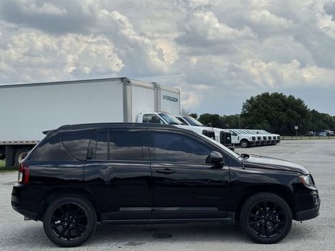 Used 2015 Jeep Compass Sport w/ Power Value Group FWD image 3