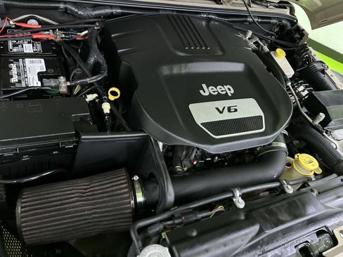 Used 2017 Jeep Wrangler Unlimited Sport w/ Quick Order Package 24S AWD/4WD image 29