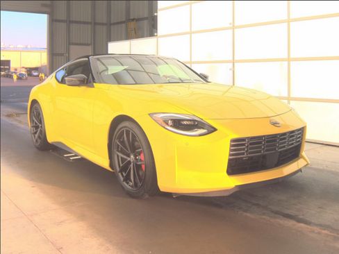 Used 2024 Nissan Z Performance w/ Floor Mat Package RWD image 4