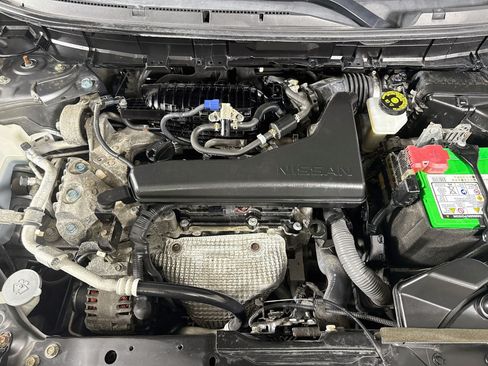Used 2020 Nissan Rogue SV AWD/4WD image 39