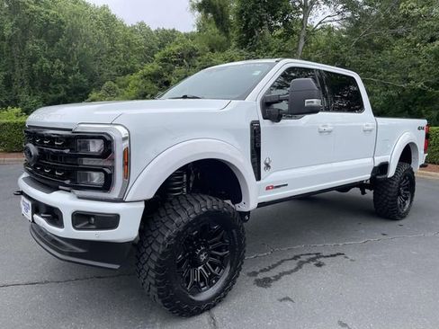 Used 2024 Ford F250 Lariat w/ Lariat Ultimate Package AWD/4WD image 3
