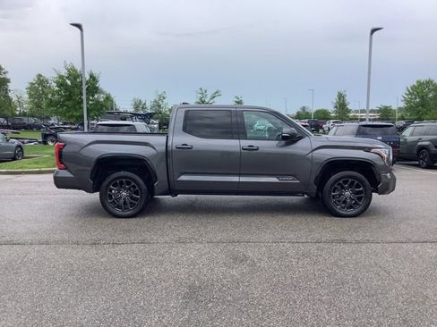 Used 2023 Toyota Tundra Platinum AWD/4WD image 3