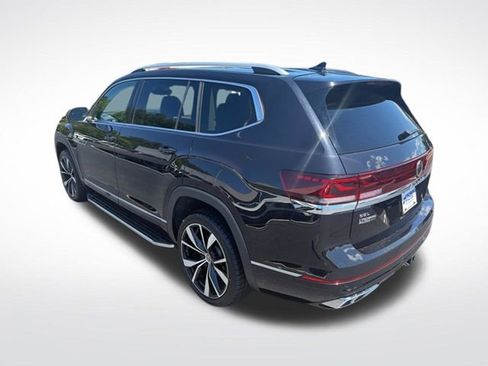 Used 2024 Volkswagen Atlas SEL Premium R-Line AWD/4WD image 4