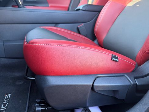 New 2026 Nissan Kicks SV w/ SV Premium Package FWD image 18