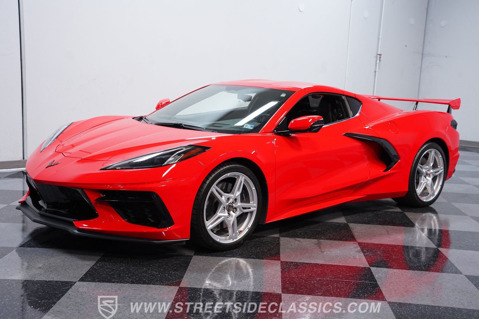 Used 2021 Chevrolet Corvette Stingray Preferred Cpe w/ Z51 Performance Package RWD image 6