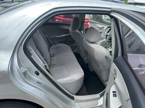 Used 2011 Toyota Corolla LE FWD image 5