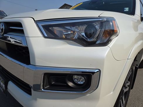 Used 2022 Toyota 4Runner Limited AWD/4WD image 6