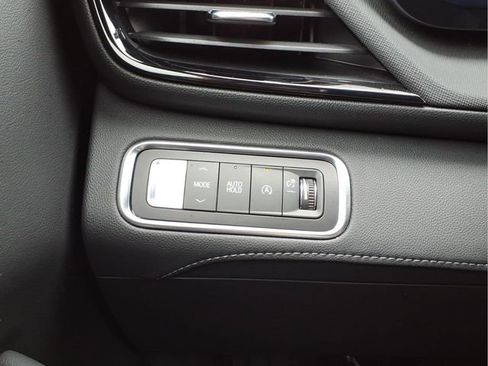 Certified 2025 Buick Enclave Sport Touring image 14