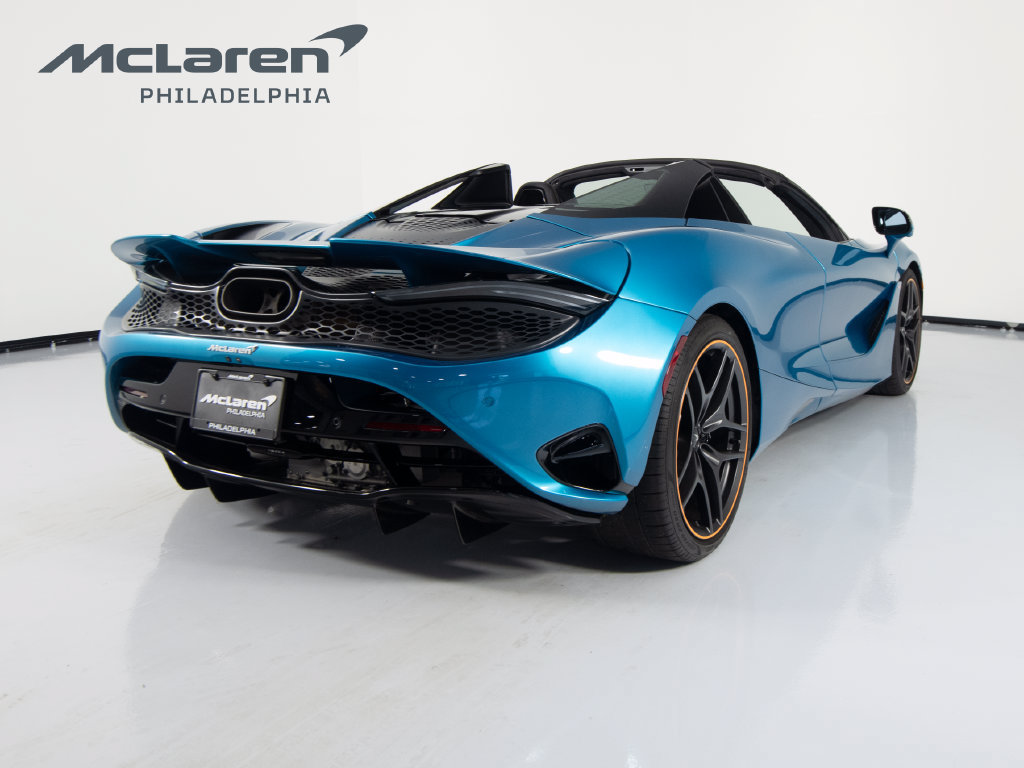Used 2024 McLaren 750S Spider RWD image 6