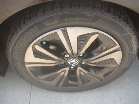 Used 2017 Honda Civic EX-L image 11