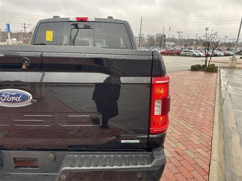 Used 2022 Ford F150 XLT w/ Equipment Group 302A High image 11