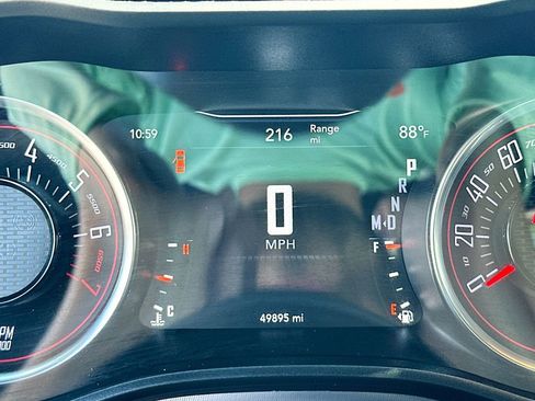 Used 2023 Dodge Challenger SXT RWD image 12