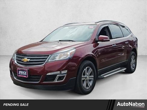 Used 2015 Chevrolet Traverse LT image 1