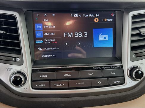 Used 2018 Hyundai Tucson SEL Plus w/ Cargo Package image 17