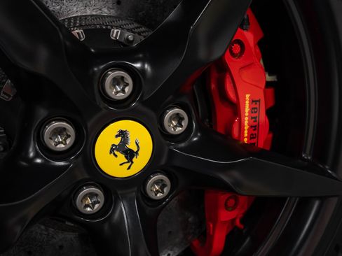 Used 2016 Ferrari 488 GTB RWD image 21