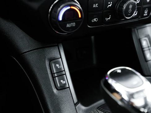 Used 2019 GMC Acadia SLT w/ Black Edition AWD/4WD image 32