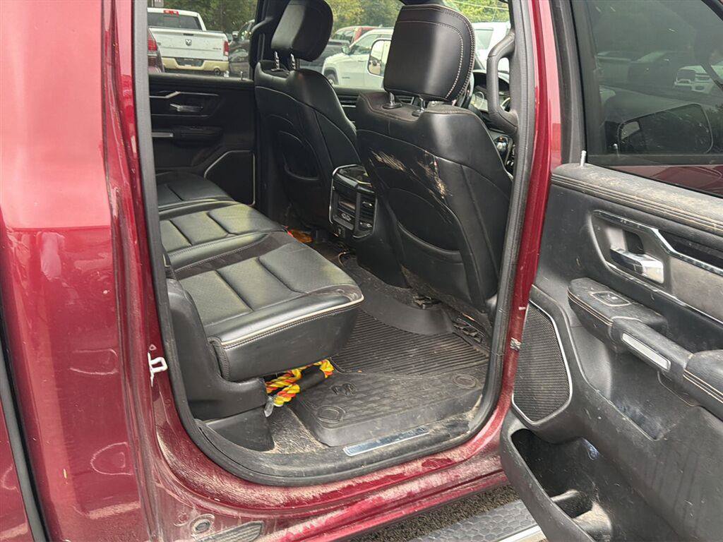 Used 2019 RAM 1500 Laramie w/ Sport Appearance Package AWD/4WD image 8