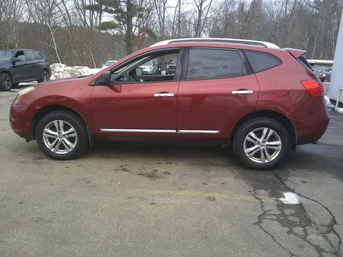 Used 2015 Nissan Rogue S w/ Convenience Package image 8