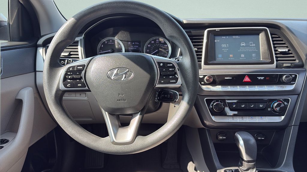 Used 2018 Hyundai Sonata SE w/ Cargo Package FWD image 13
