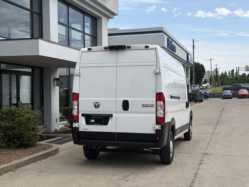 Used 2023 RAM ProMaster 2500 FWD image 5