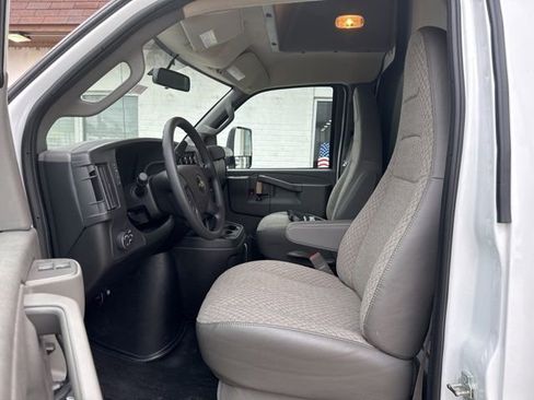 New 2024 Chevrolet Express 3500 Work Van w/ Power Convenience Package image 20