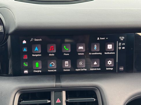 Used 2021 Porsche Taycan image 27