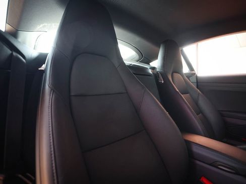 Used 2025 Porsche 718 Cayman RWD image 46